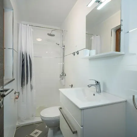 Frankovici By Interhome Vikendica