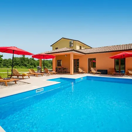 Frankovici By Interhome *